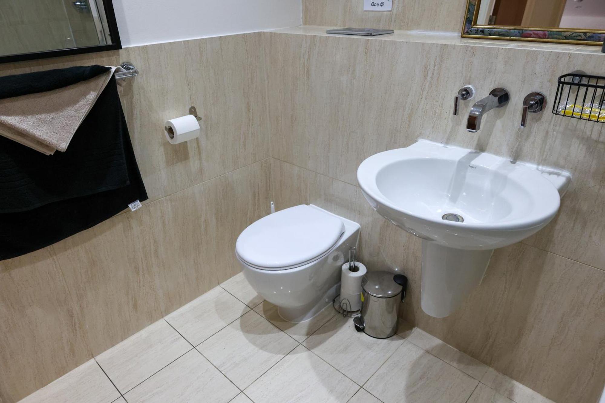 Centrally Located 1Br Apt Near Edg Cricket, University Of Bham, Priory Hospital & Cannon Hill Park برمنغهام المظهر الخارجي الصورة