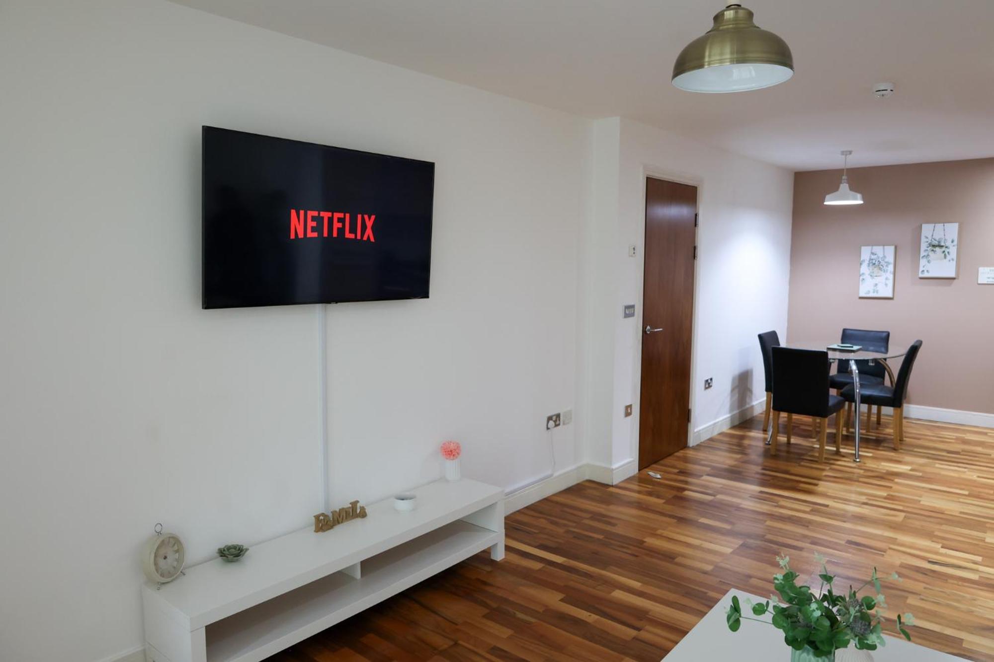 Centrally Located 1Br Apt Near Edg Cricket, University Of Bham, Priory Hospital & Cannon Hill Park برمنغهام المظهر الخارجي الصورة
